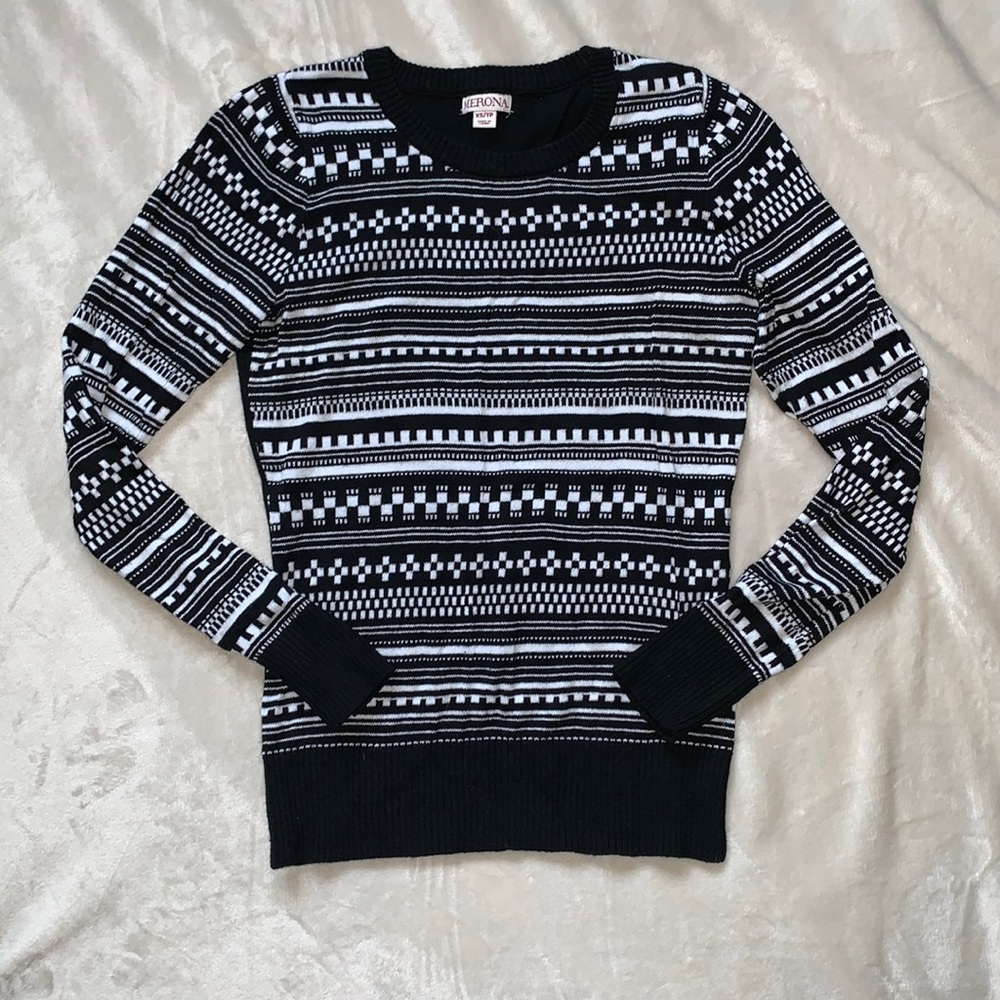 Merona Black and White Patterned Crew Neck Sweater